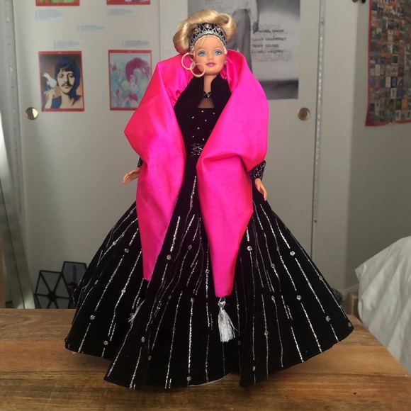 Barbie 1992, black dress with glitter design, pink scarf with tassels